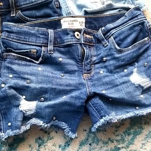 Abercrombie kids shorts - 5 pairs